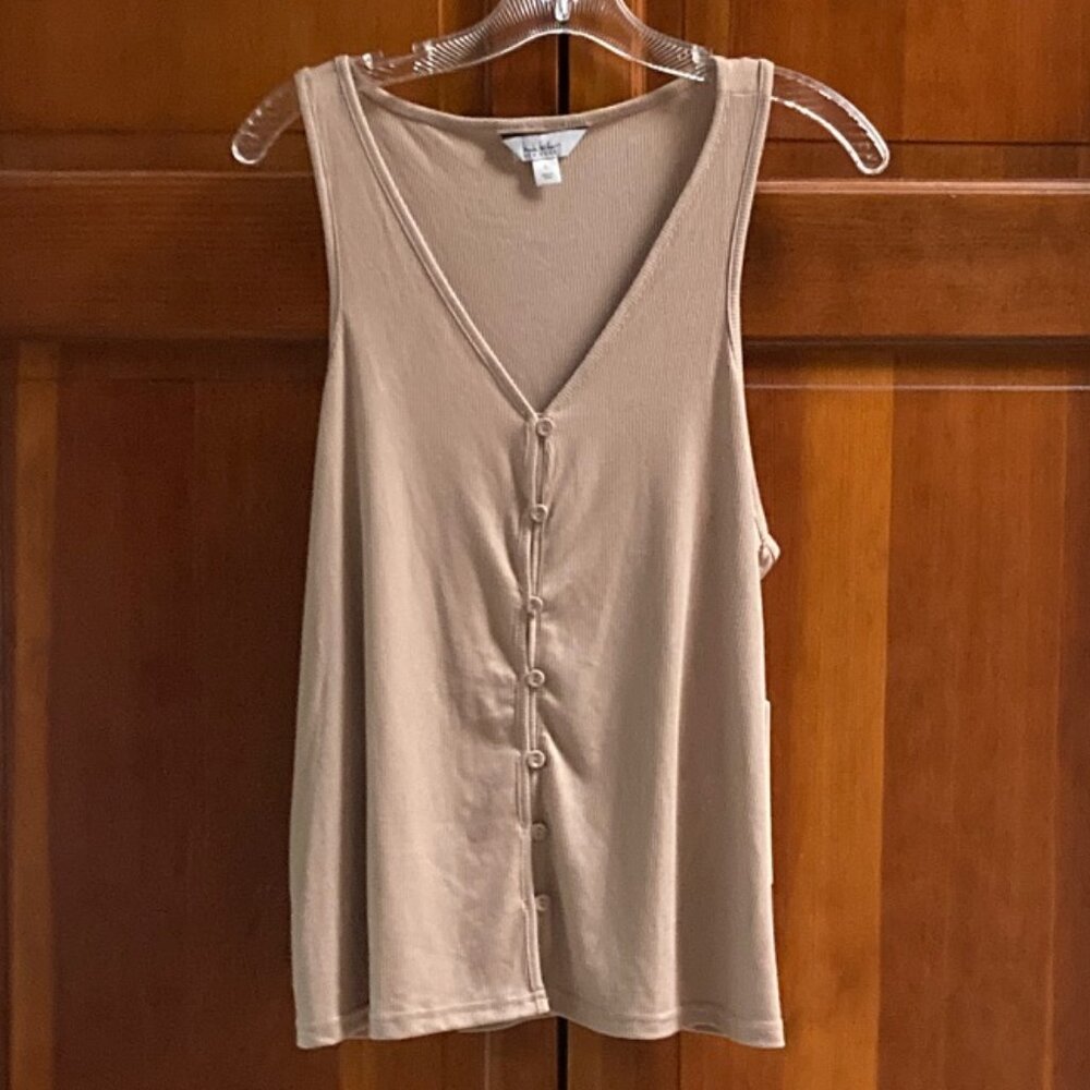 Nicole Miller Tank Top Button Front - Color is Iced Mocha (Tan Nude) Large - NWT